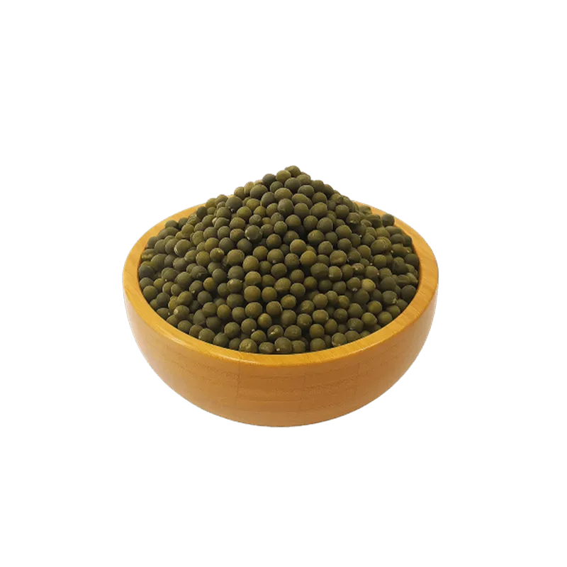 عکس مقداری دانه بامیه در کاسه چوبی